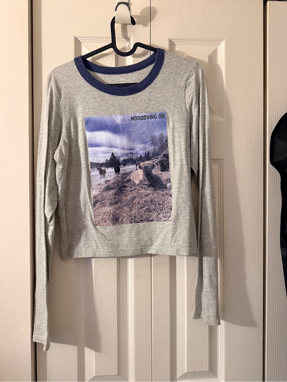 Aerie cotton LS woman’s shirt ‘moving on’